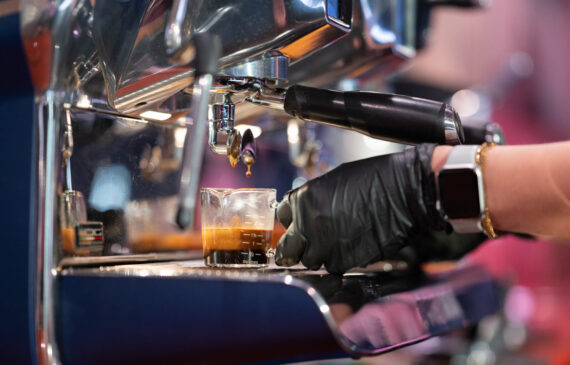 dettaglio di una tazzina di caffè