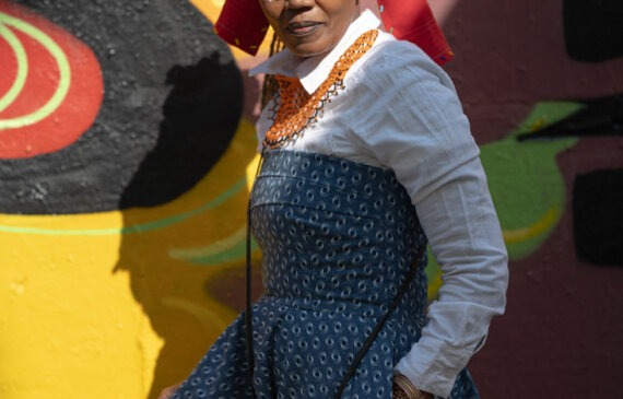 Ritratto di una donna africana durante l'evento TERRA MADRE
