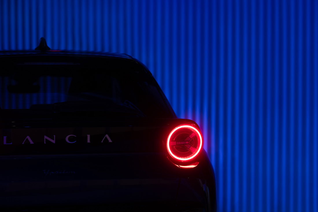 fotografo corporate torino un dettaglio della Nuova Lancia Ypsilon