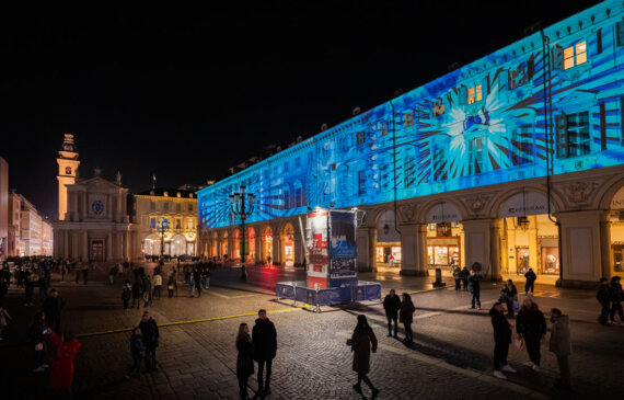 luci natale torino in piazza san carlo