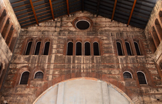 Il duomo, una delle sale della struttura per eventi OGR a Torino